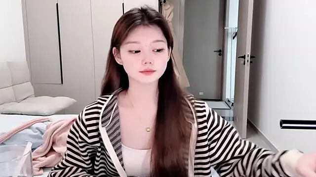 Snapshot of yangyang-1115 chatting on October 28, 2025, 5:11 am yangyang-1115 online show from October 28, 2025, 5:11 am