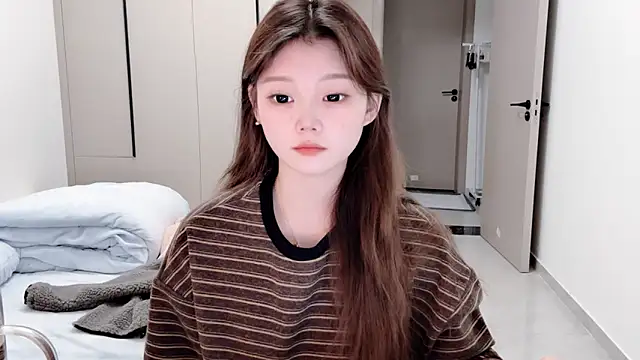 Snapshot of yangyang-1115 chatting on November 4, 2025, 4:11 am yangyang-1115 online show from November 4, 2025, 4:11 am