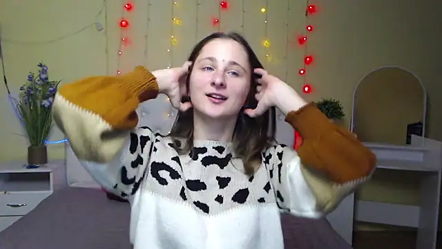 MichelLeee online show from January 14, 2025, 12:14 pm