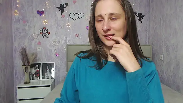 MichelLeee online show from March 3, 2025, 12:16 pm