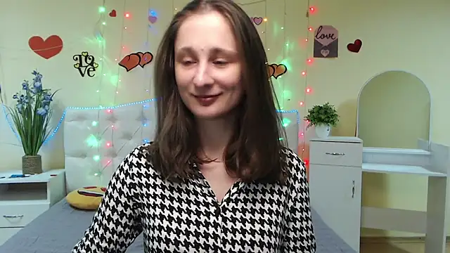 MichelLeee online show from March 7, 2025, 12:01 pm