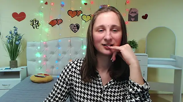 MichelLeee online show from March 7, 2025, 3:07 pm