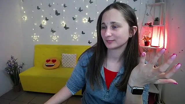 Snapshot of MichelLeee chatting on May 4, 2026, 11:28 am MichelLeee online show from May 4, 2026, 11:28 am