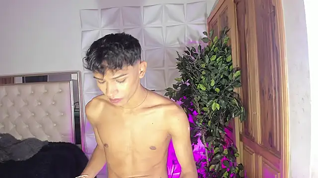 im sebaslopez online show from October 24, 2025, 11:39 am