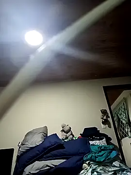 Snapshot of Victoria-2 chatting on December 5, 2024, 10:01 am Victoria-2 online show from December 5, 2024, 10:01 am