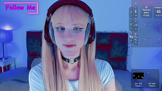 Kirmyy  online show from October 13, 2025, 9:26 pm