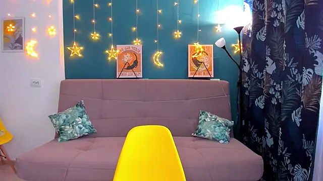 Xloe Queen online show from January 14, 2025, 8:09 am