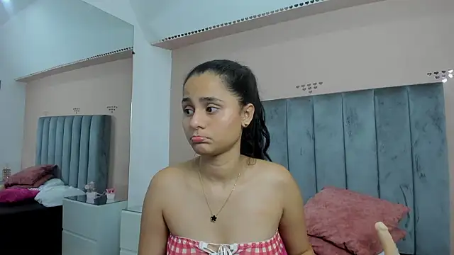 Giselle Roldan online show from March 8, 2026, 4:00 pm