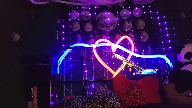 anonymouszN online show from November 2, 2025, 9:06 pm