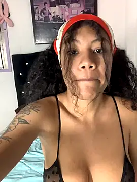 samaragrey18 online show from September 23, 2025, 11:30 pm