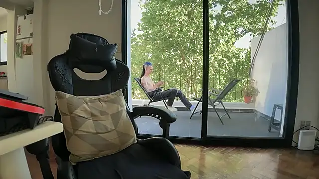 Den BlueXx online show from November 14, 2025, 8:51 pm