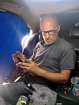 DatingProfile USA 43 str8 online show from February 14, 2025, 7:33 pm