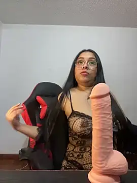 Alice taylor1  online show from February 5, 2025, 4:48 am