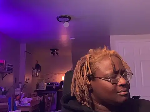 BigKittyRaven online show from December 25, 2024, 2:25 am