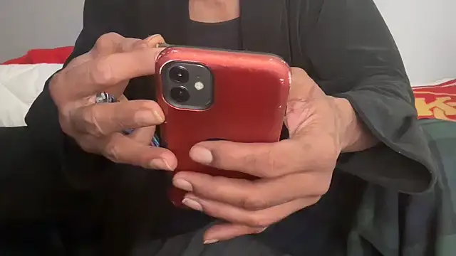 skarfosbabes69 online show from November 3, 2025, 5:20 am