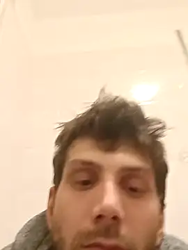 dariodario online show from February 2, 2025, 9:02 pm