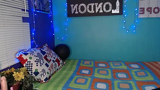 Snapshot of hannyababe chatting on December 10, 2024, 4:17 pm hannyababe online show from December 10, 2024, 4:17 pm