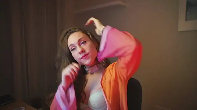 Berberis  Silene online show from November 3, 2025, 7:26 pm