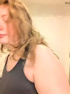 Twitchtheclownn online show from December 14, 2025, 5:18 pm