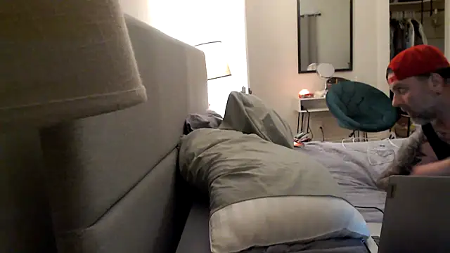 Snapshot of funcouple012 chatting on December 6, 2024, 2:57 am funcouple012 online show from December 6, 2024, 2:57 am