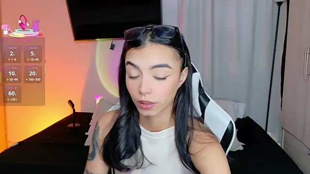 AnabelWolf online show from September 9, 2025, 5:56 pm