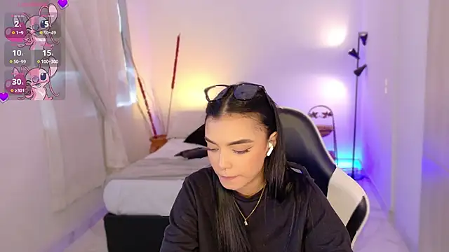 AnabelWolf online show from October 30, 2025, 3:57 pm