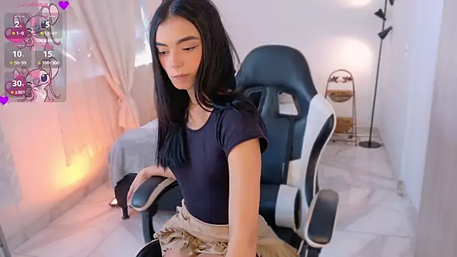 Snapshot of AnabelWolf chatting on November 12, 2025, 3:34 pm AnabelWolf online show from November 12, 2025, 3:34 pm