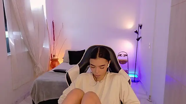 Snapshot of AnabelWolf chatting on November 29, 2025, 3:04 pm AnabelWolf online show from November 29, 2025, 3:04 pm