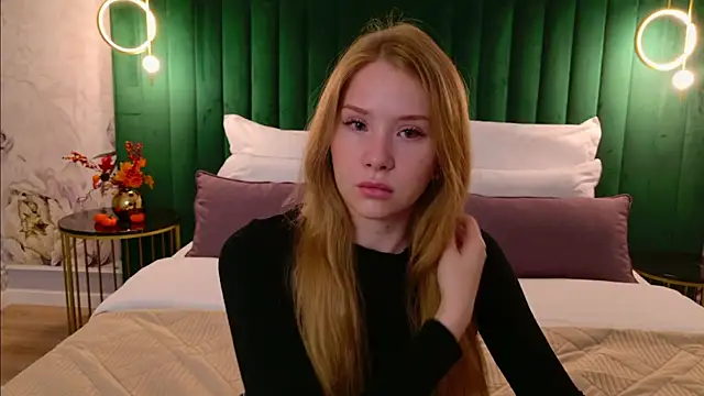 MichelleReid online show from September 25, 2025, 3:10 am