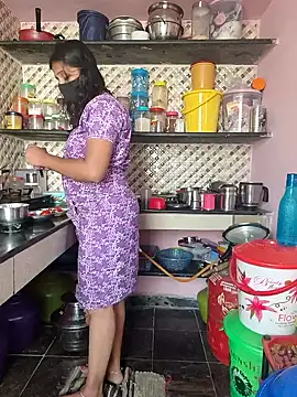 Tamil Shalini Lustyy online show from October 13, 2025, 6:24 am