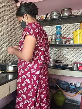 Tamil Shalini Lustyy online show from October 23, 2025, 2:33 am