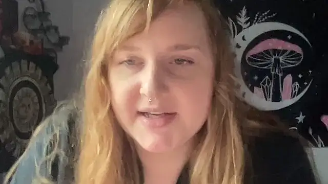 thickgingergoddess online show from February 6, 2025, 8:02 pm