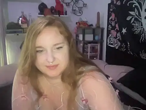 thickgingergoddess online show from September 8, 2025, 6:40 pm