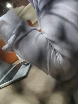 samee00721 online show from April 6, 2026, 10:05 am