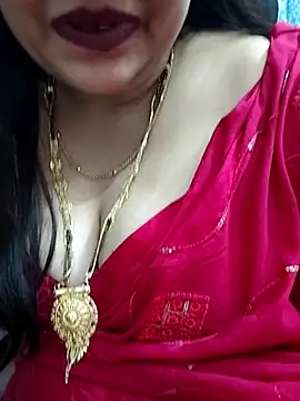 Snapshot of Mayuri77 chatting on February 22, 2025, 8:20 pm Mayuri77 online show from February 22, 2025, 8:20 pm