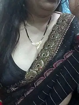 Snapshot of Mayuri77 chatting on March 11, 2025, 8:09 pm Mayuri77 online show from March 11, 2025, 8:09 pm