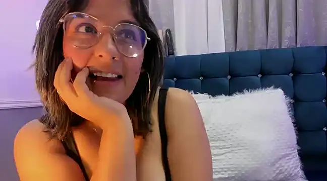 Pandoracherry online show from February 12, 2025, 6:08 am