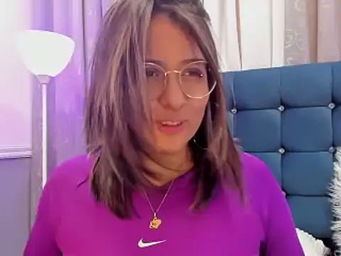 Pandoracherry online show from March 22, 2025, 1:08 pm