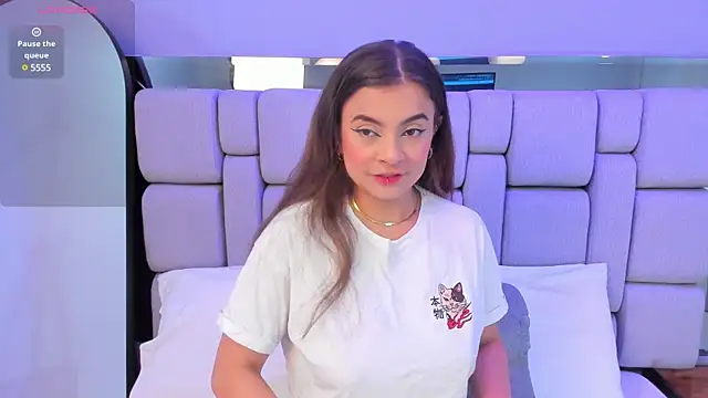 Mady collins  online show from March 19, 2025, 11:17 am