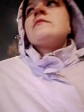 Eva Florence online show from December 28, 2024, 7:01 pm