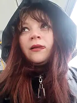 Eva Florence online show from January 4, 2025, 9:21 am