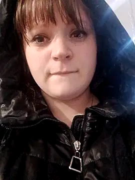 Eva Florence online show from January 5, 2025, 7:28 pm