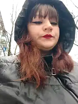 Eva Florence online show from January 18, 2025, 11:00 am