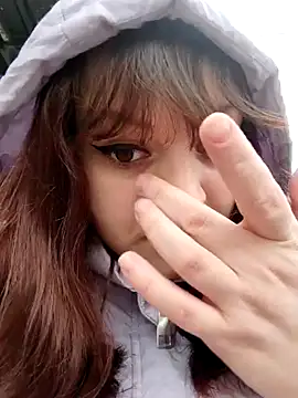 Eva Florence online show from January 29, 2025, 11:09 am