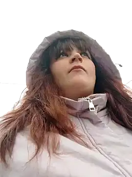 Eva Florence online show from February 1, 2025, 11:21 am