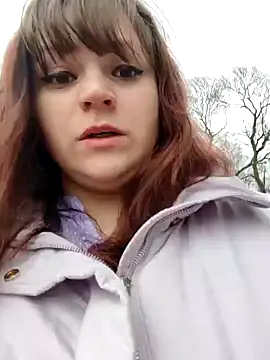 Eva Florence online show from February 6, 2025, 11:10 am