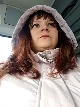 Eva Florence online show from February 7, 2025, 10:40 am