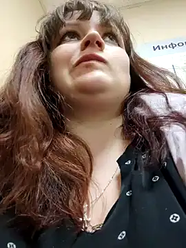 Eva Florence online show from February 7, 2025, 2:37 pm