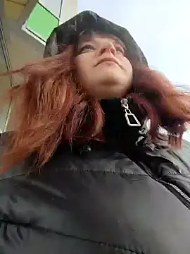 Eva Florence online show from February 9, 2025, 8:22 am