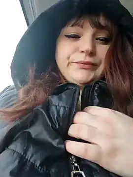 Eva Florence online show from February 9, 2025, 11:25 am